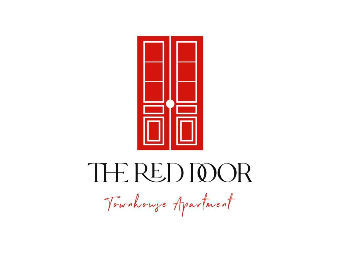 The Red Door Townhouse Apartment Ardara Exterior photo